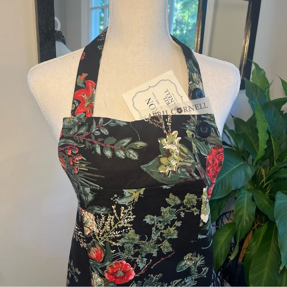 April Cornel Merry Black Apron Holly Berries Roses NWT